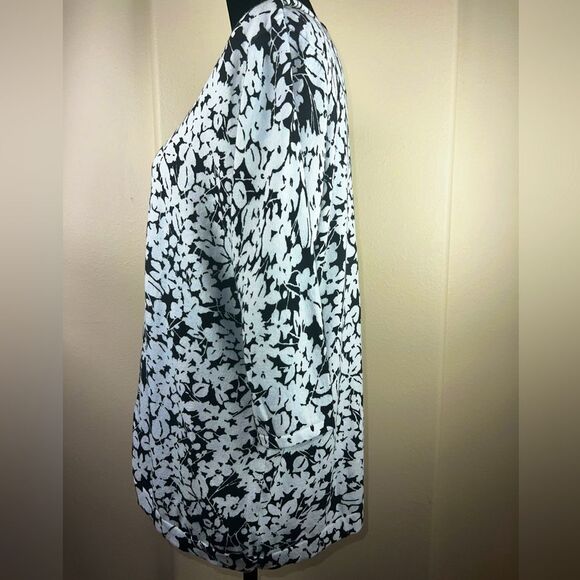 Hampshire Studio Ice Blue and Black Botanical Patterned Cotton Cardigan Size 2X - Picture 2 of 7
